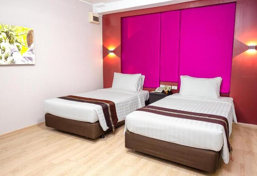 Отель Baan Thai Boutique