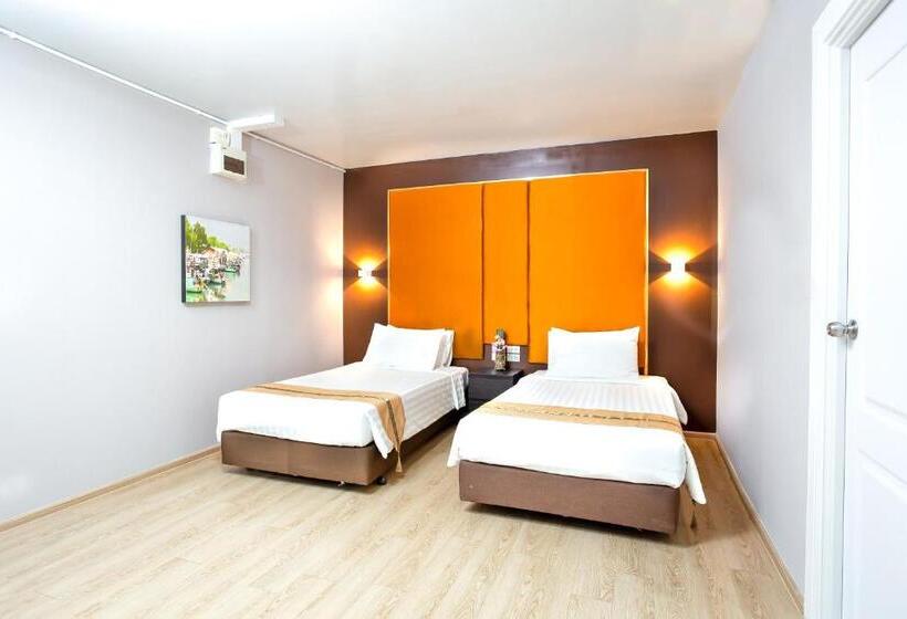 Отель Baan Thai Boutique