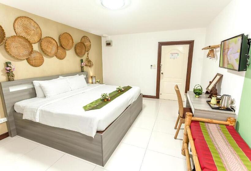 Отель Baan Thai Boutique