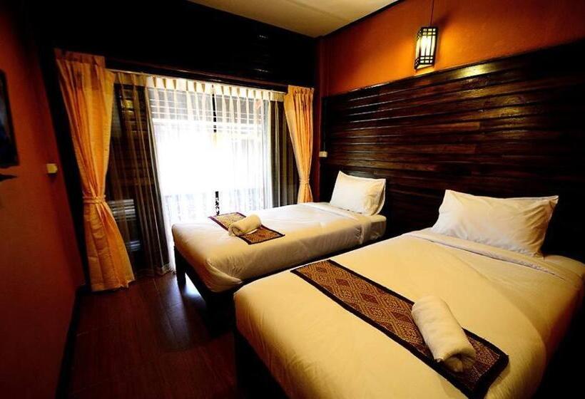 Отель Baanfai Guesthouse Chiangkhong