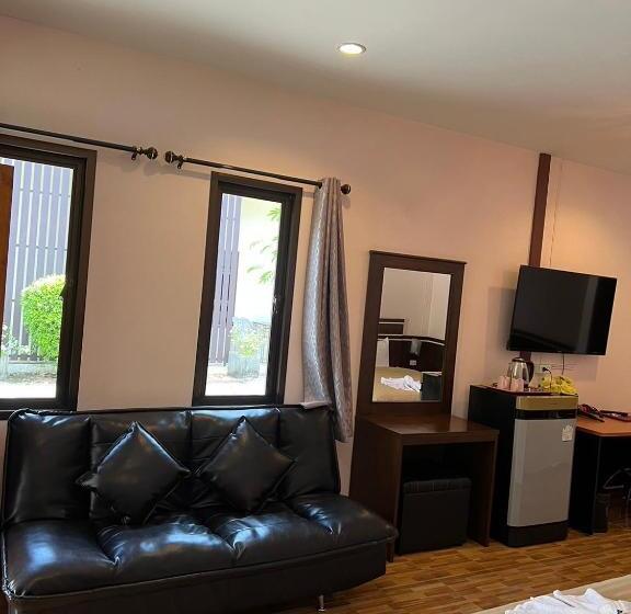 فندق Banana Place Resort