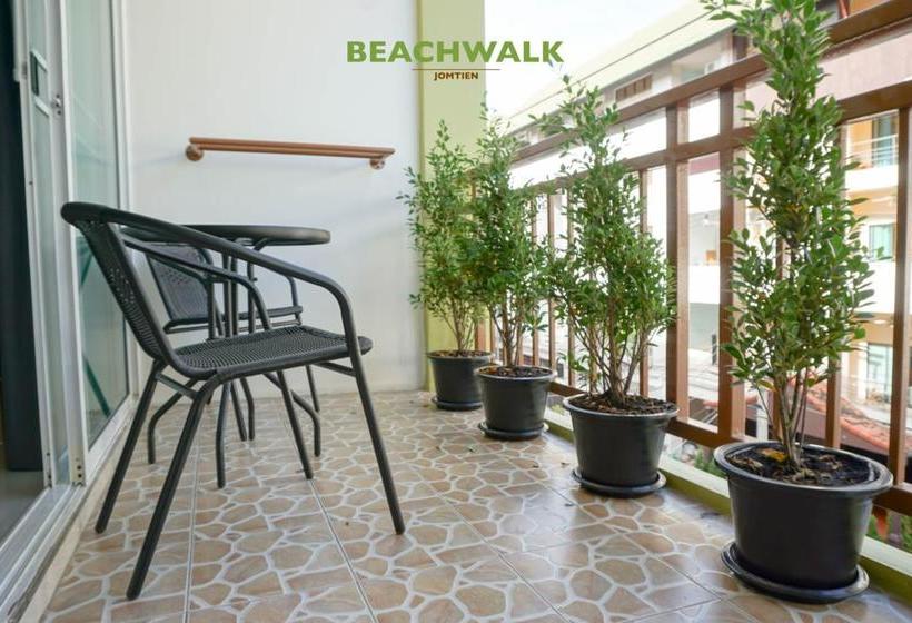 ホテル Beachwalk Jomtien