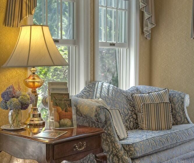 فندق Cod Cove Inn, Bw Signature Collection