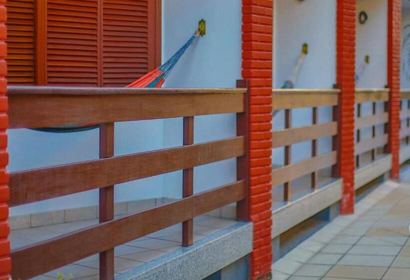 בית מלון כפרי Costa Cabralia