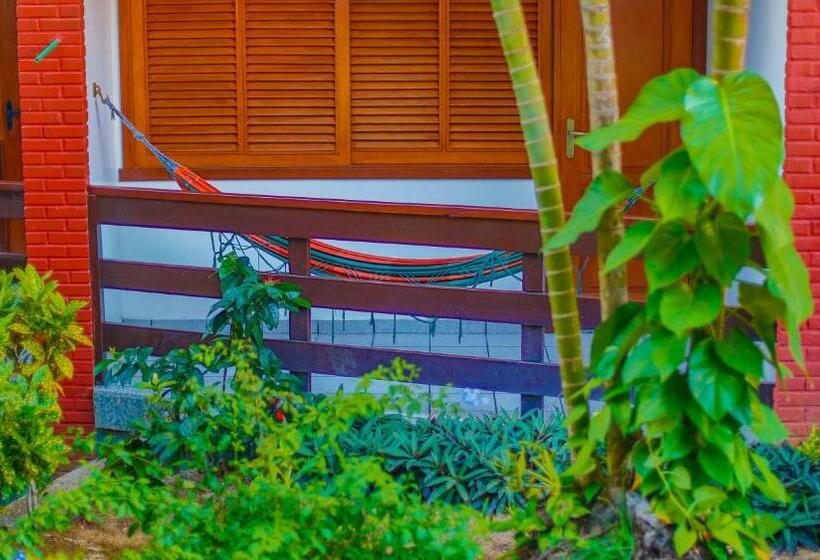 בית מלון כפרי Costa Cabralia