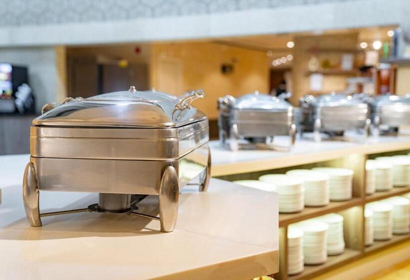 ホテル Emaar Grand