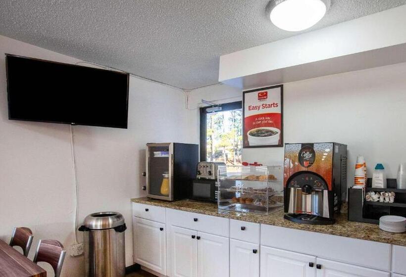 فندق Econo Lodge