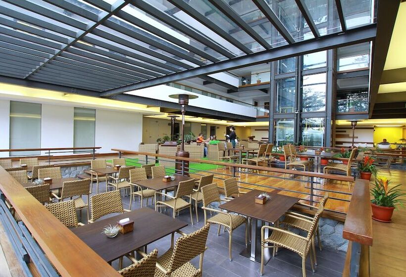 בית מלון כפרי Grand Sierra Pines Baguio