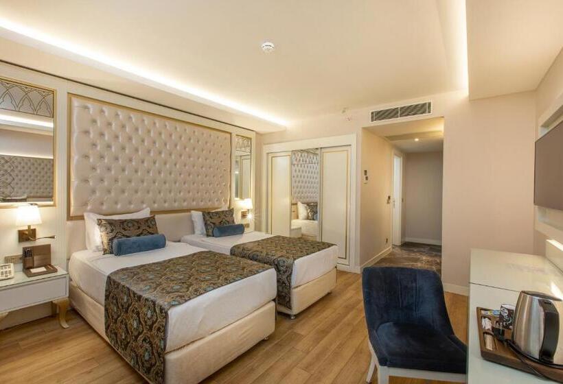 Kurort Haydarpasha Palace