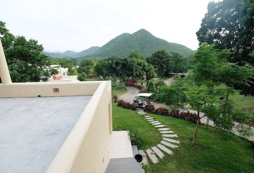 Hotel Hi  Scene Resort