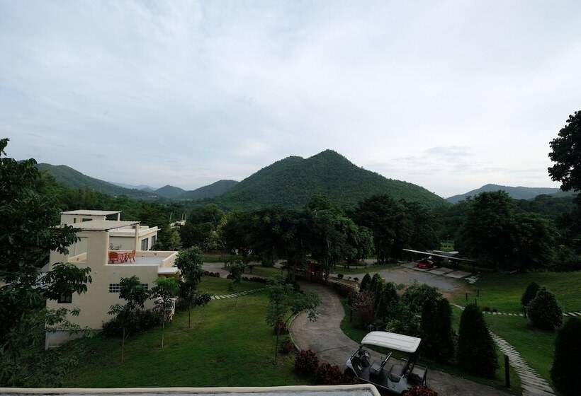 Hotel Hi  Scene Resort