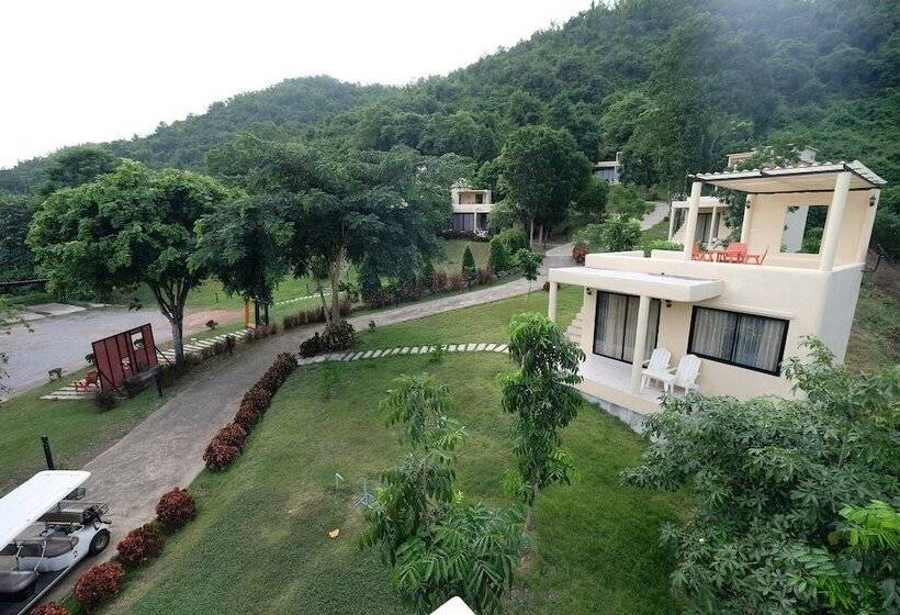 Hotel Hi  Scene Resort