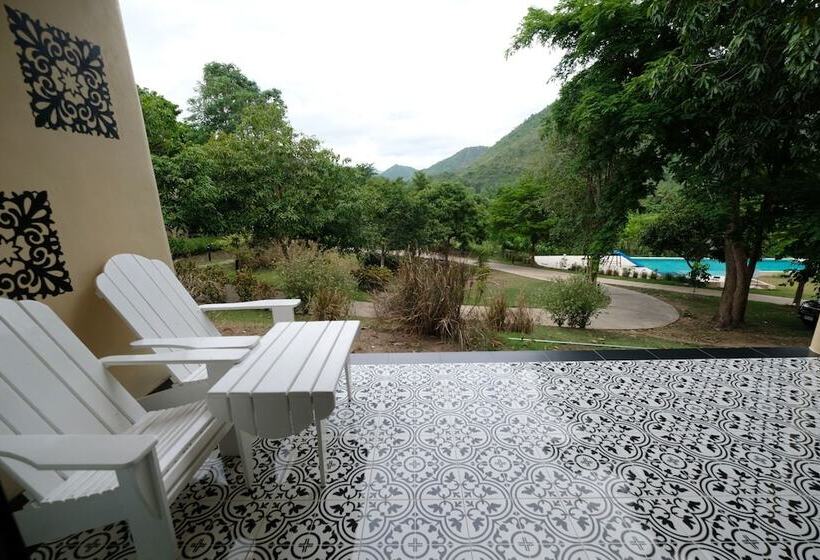 Hotel Hi  Scene Resort