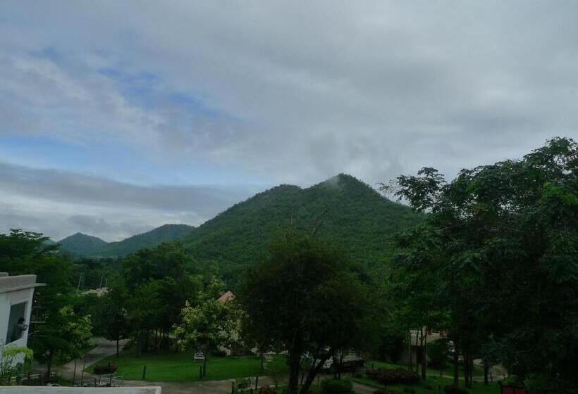 Hotel Hi  Scene Resort