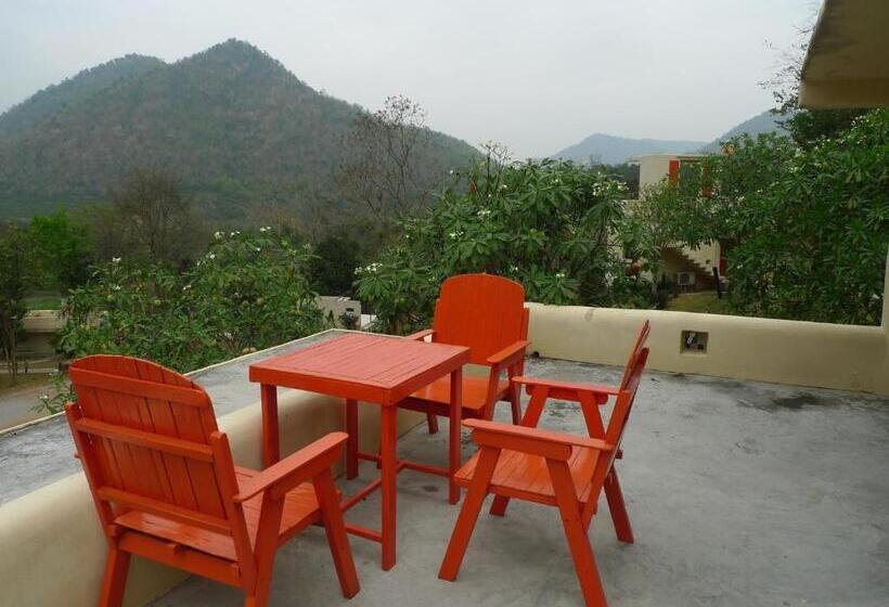 Hotel Hi  Scene Resort