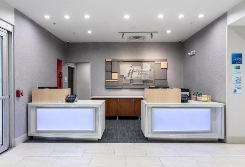 Отель Holiday Inn Express & Suites Jersey City North Hoboken, An Ihg