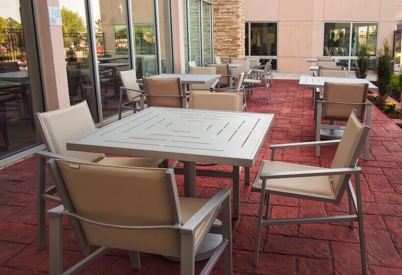 فندق Holiday Inn Express & Suites Moore, An Ihg