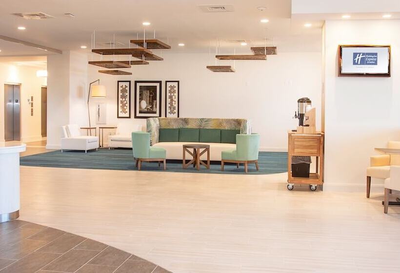 호텔 Holiday Inn Express & Suites Panama City Beach Beachfront, An Ihg