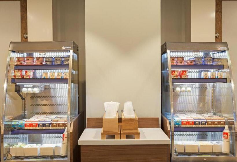 호텔 Holiday Inn Express & Suites Panama City Beach Beachfront, An Ihg