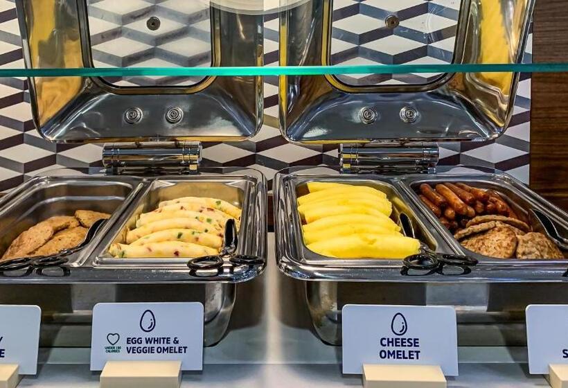 호텔 Holiday Inn Express & Suites Panama City Beach Beachfront, An Ihg