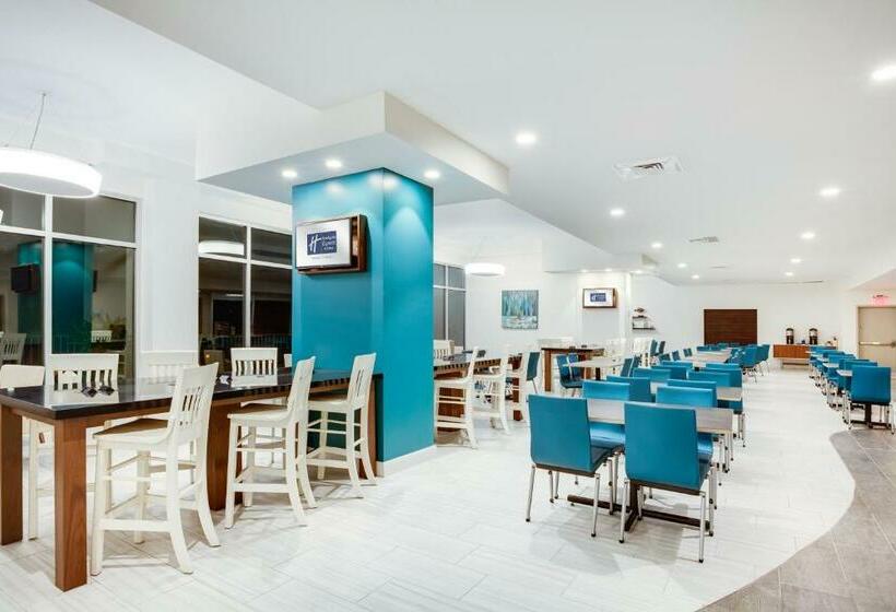 호텔 Holiday Inn Express & Suites Panama City Beach Beachfront, An Ihg