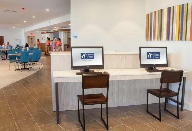 호텔 Holiday Inn Express & Suites Panama City Beach Beachfront, An Ihg