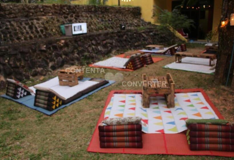 Отель Island Lodge