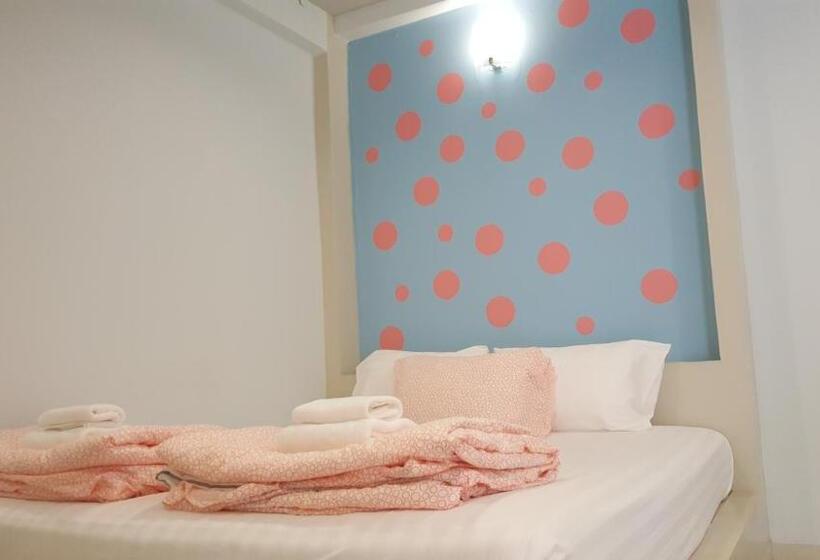 ホテル Juntima Place At Amphawa