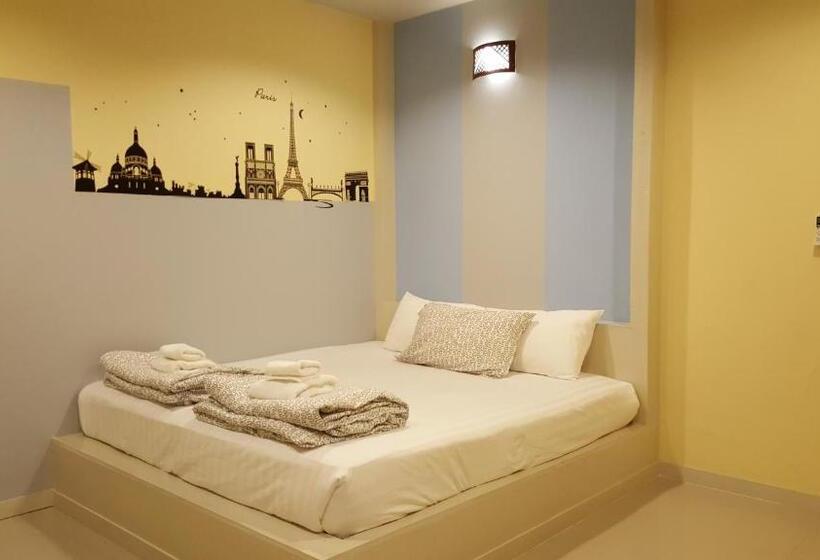 ホテル Juntima Place At Amphawa