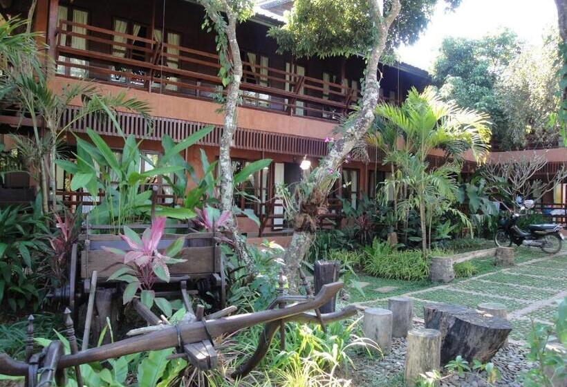 Отель Namkhong Guesthouse And Resort