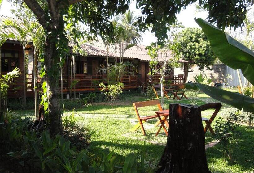 Отель Namkhong Guesthouse And Resort