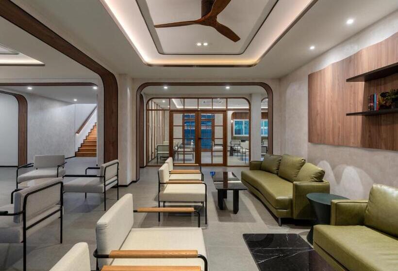 Panmanee Hotel Newly Renovated