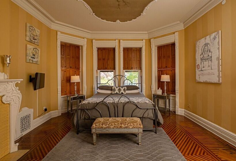 호텔 Reynolds Mansion B&b