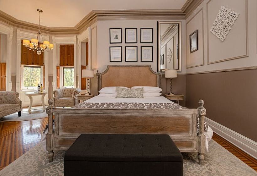 호텔 Reynolds Mansion B&b