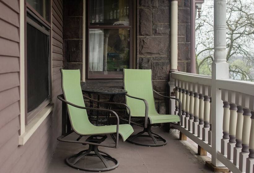 호텔 Reynolds Mansion B&b