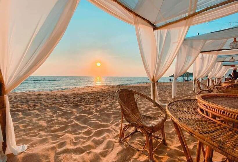 酒店 Saint Tropez Beach