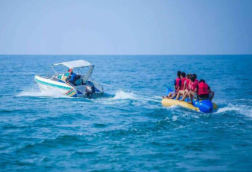 فندق Saint Tropez Beach