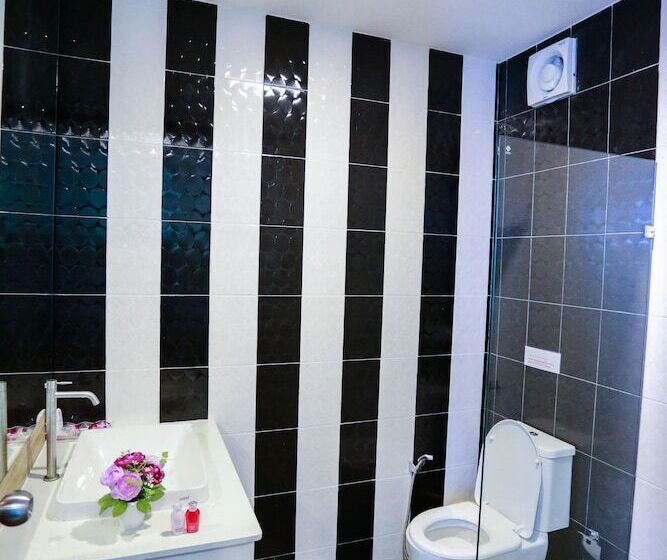 Отель Sang Aroon Bungalow