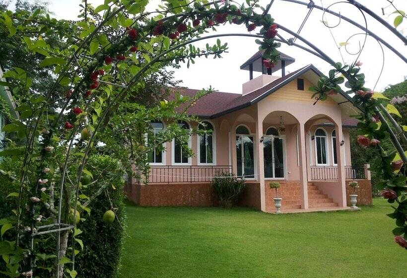 酒店 Stamp Hills Resort & Restaurant