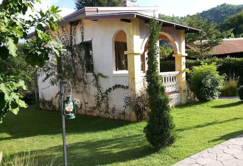 酒店 Stamp Hills Resort & Restaurant