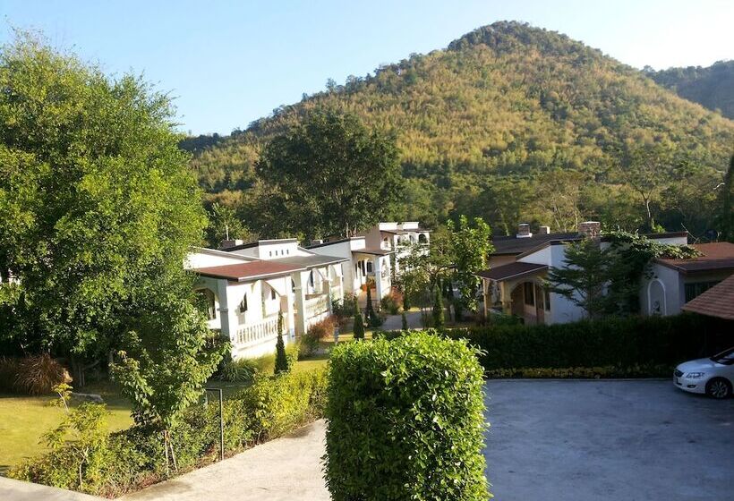 酒店 Stamp Hills Resort & Restaurant