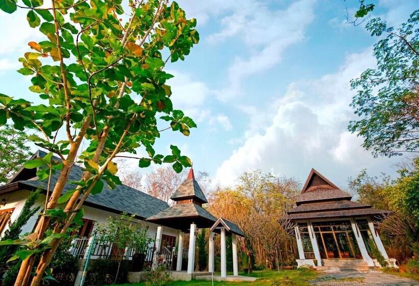 هتل Tak Andaman Resort &