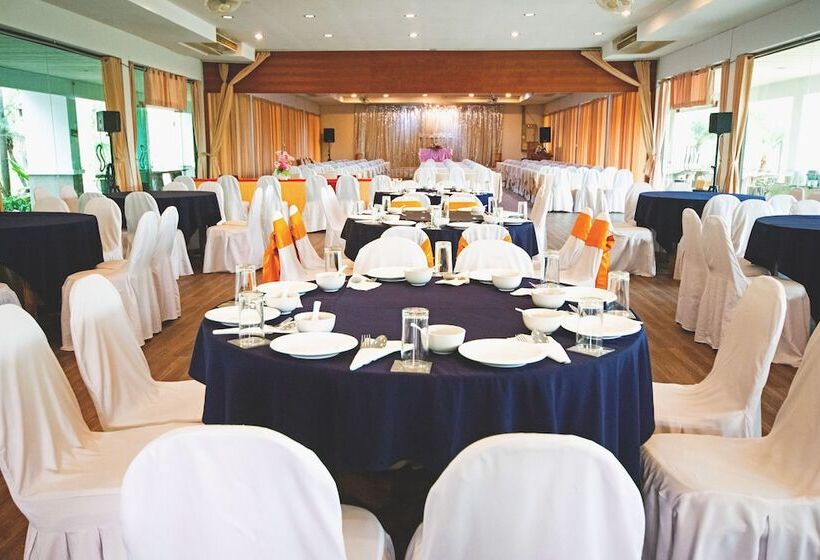 酒店 Tak Andaman Resort &