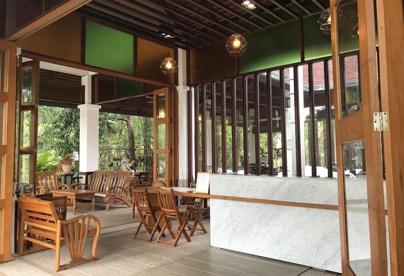 酒店 Tak Andaman Resort &