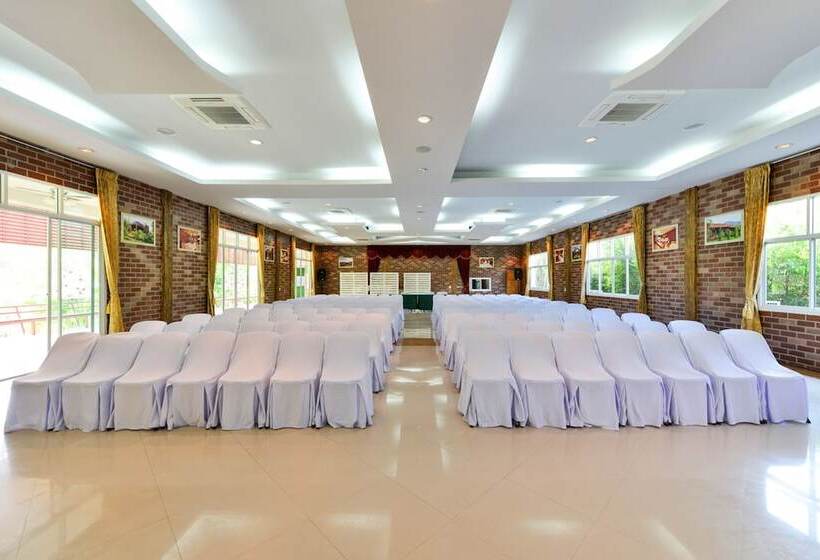 Отель Theerama Cottage