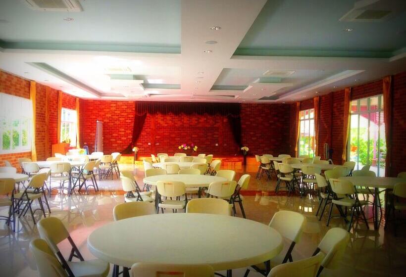 Отель Theerama Cottage