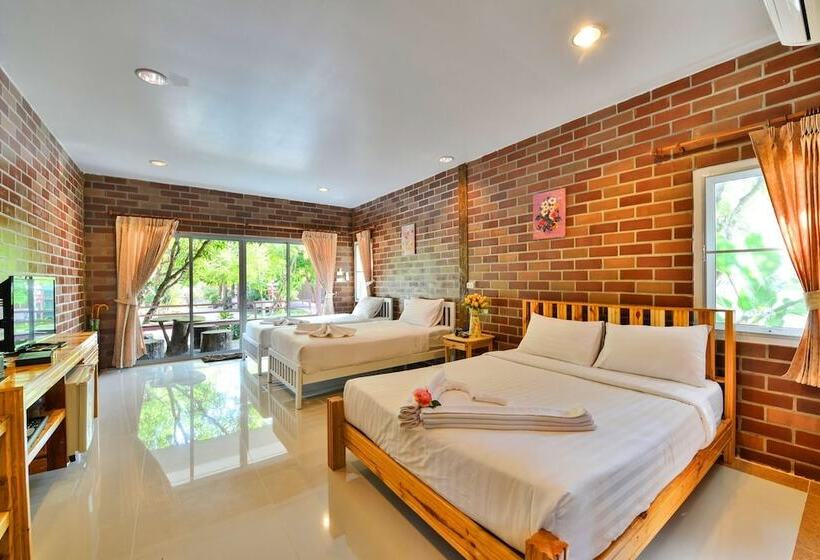 Отель Theerama Cottage