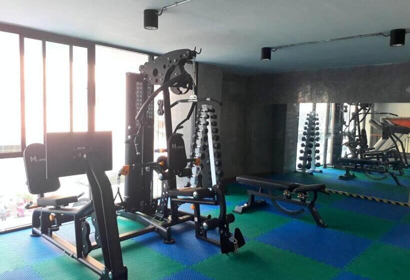 Отель Triple B Boutique Residence