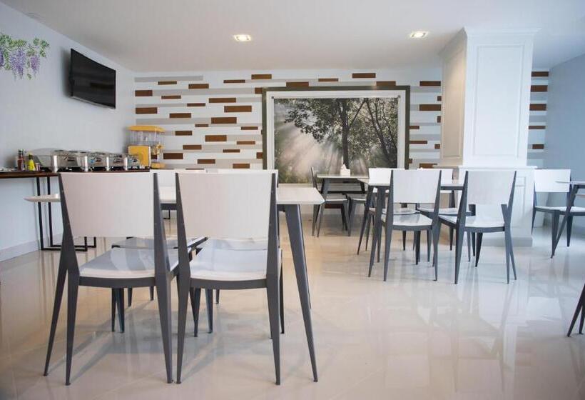 Отель Triple B Boutique Residence