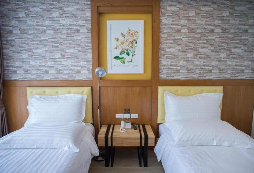 Отель Triple B Boutique Residence